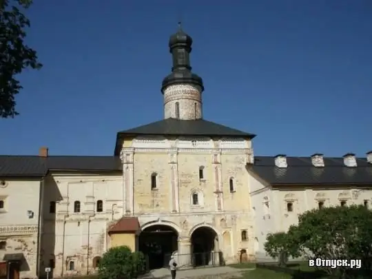 Kanisa la Gate la Mtakatifu John wa ngazi ya Monasteri ya Kirillo-Belozersky