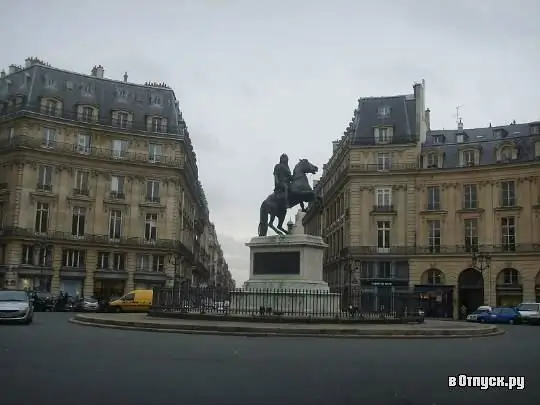 Victory Square