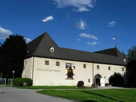 Arsenal y museo tirolés de tradiciones locales