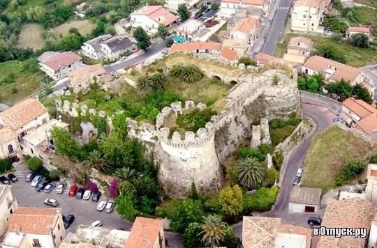 Zamek Castello del Principe