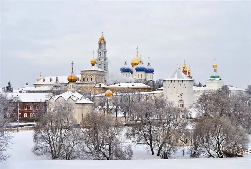 daim duab: Kev mus ncig hauv cheeb tsam Moscow