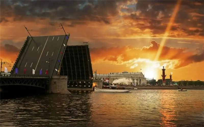 foto: Udhëtoni në Shën Petersburg