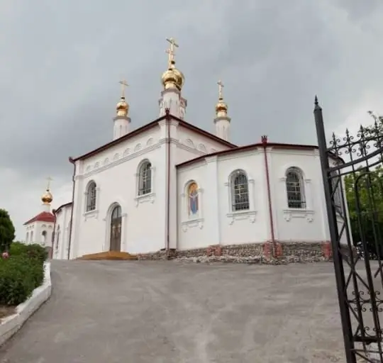 Igreja de Olga igual aos apóstolos