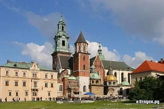 Katedral Saints Stanislav dan Wenceslas di Wawel