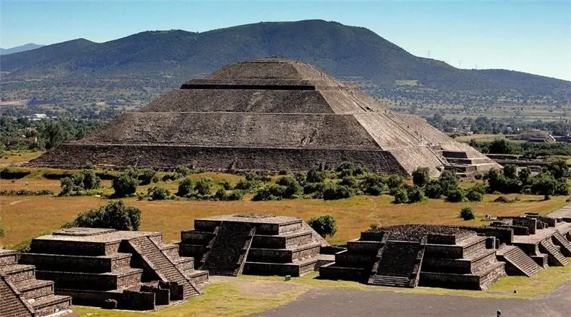 Pyramids ntawm Teotihuacan, Mexico