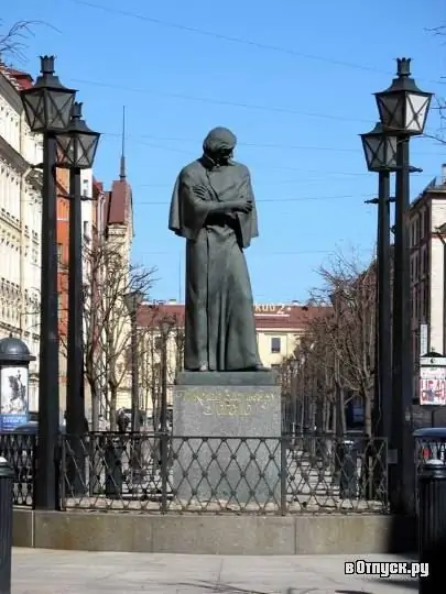 Monument la N. V. Gogol